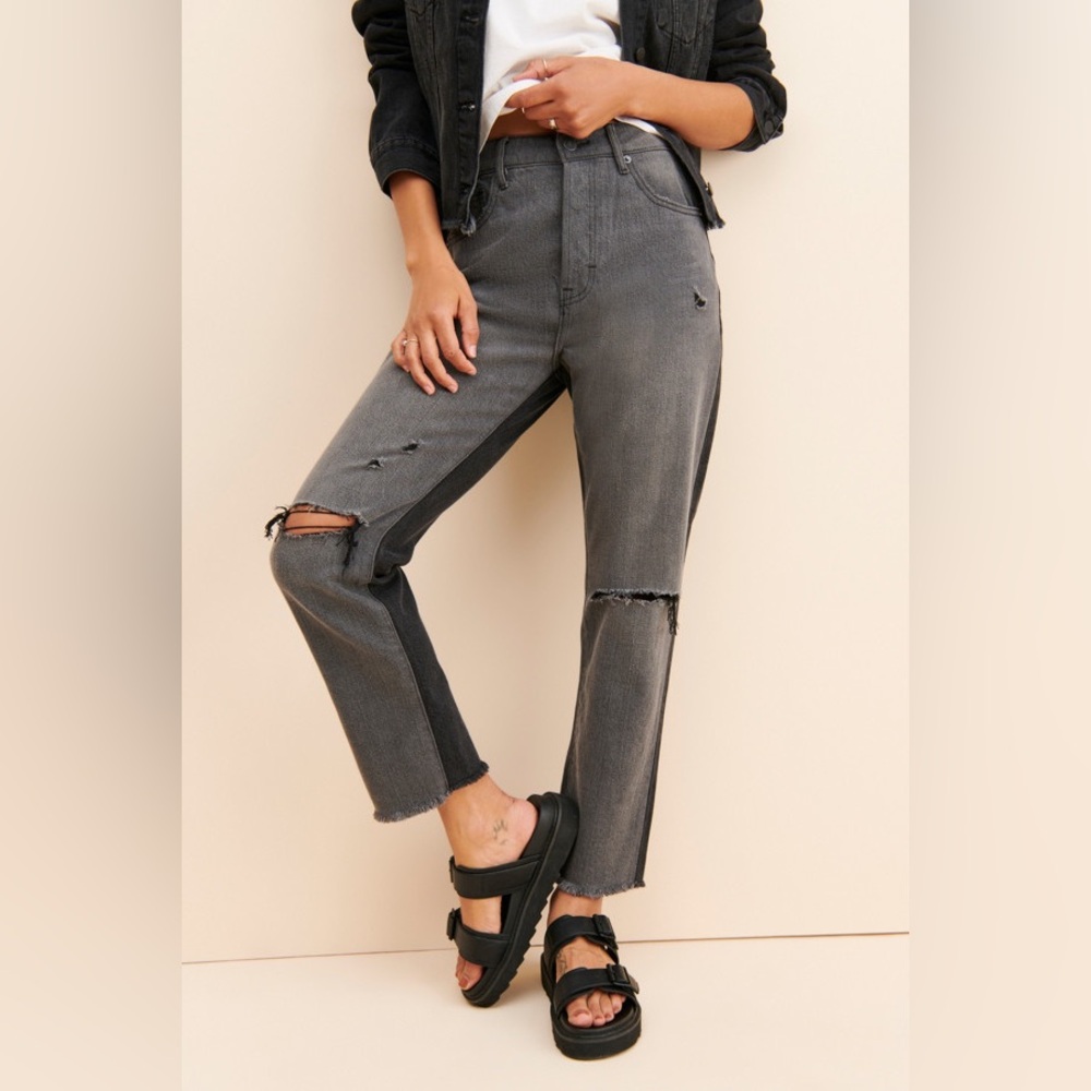 NWT HIDDEN Tracey High Rise Straight Distressed Jeans Gray Black Women’s Size 26